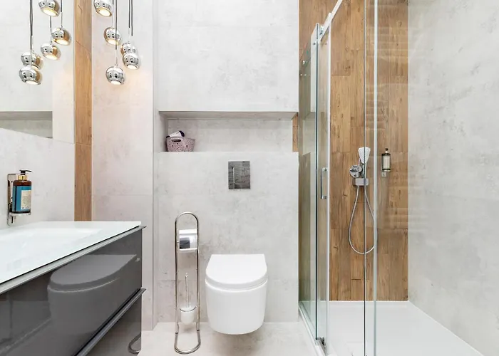 Gold Flamingo By Renters 米兹多洛杰